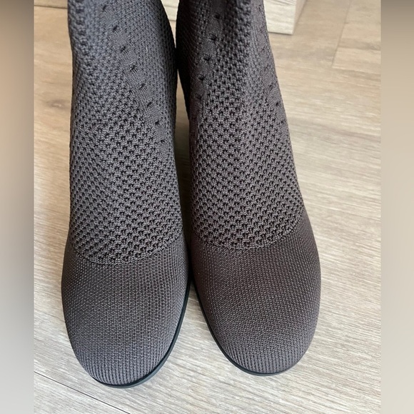 Eileen fisher kasana knit pull on knee high wedge Boots sz 8. New without box - Picture 3 of 7